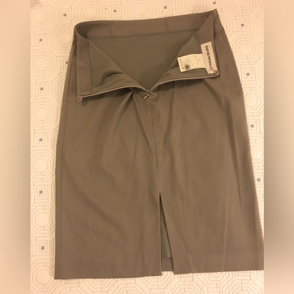 Emporio Armani pencil skirt - Picture 2 of 5